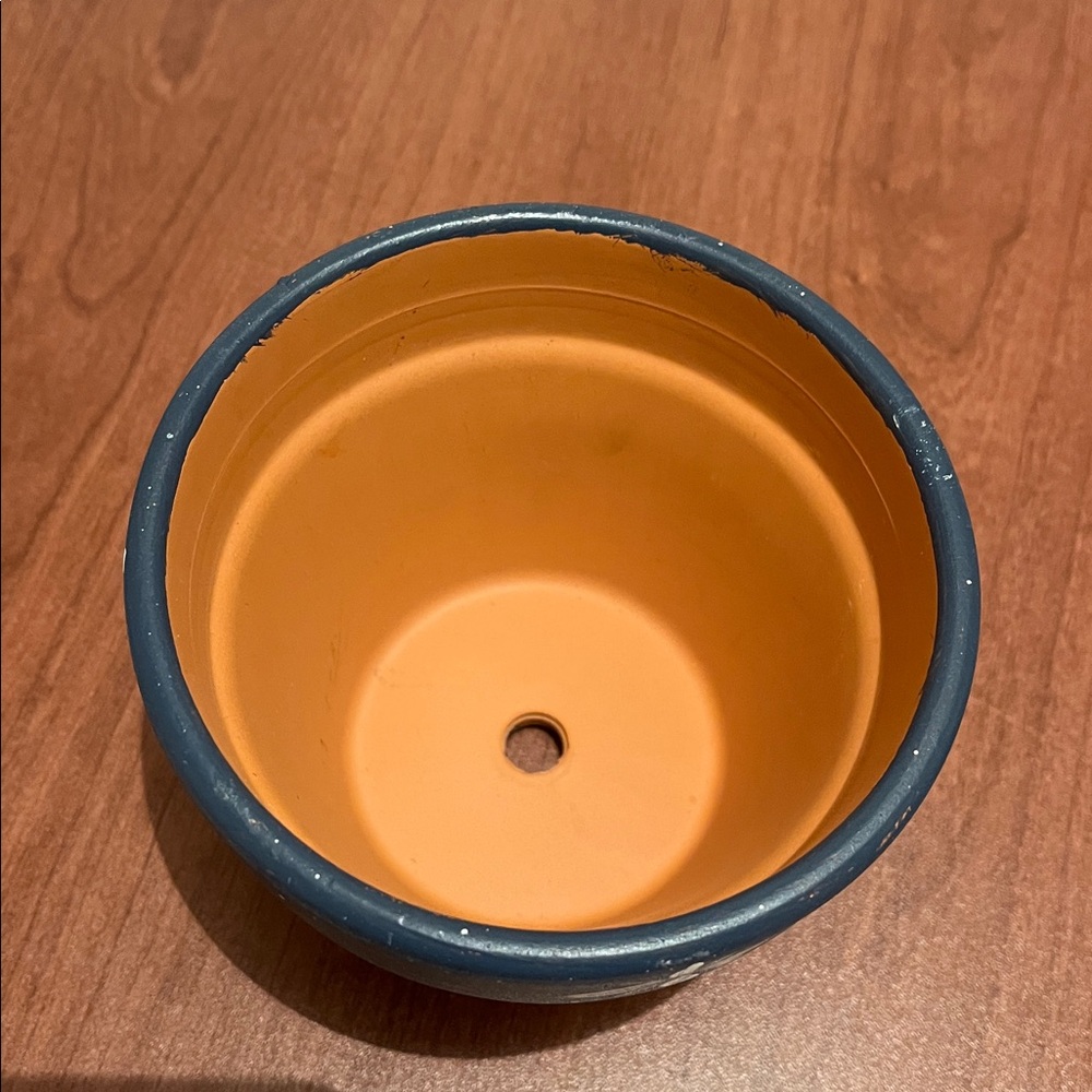 Set of 2 Small Hand Painted Terracotta Planters - Picture 5 of 10